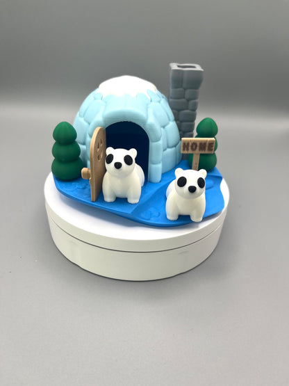 Polar Bear House with 2 Polar Bear Minis